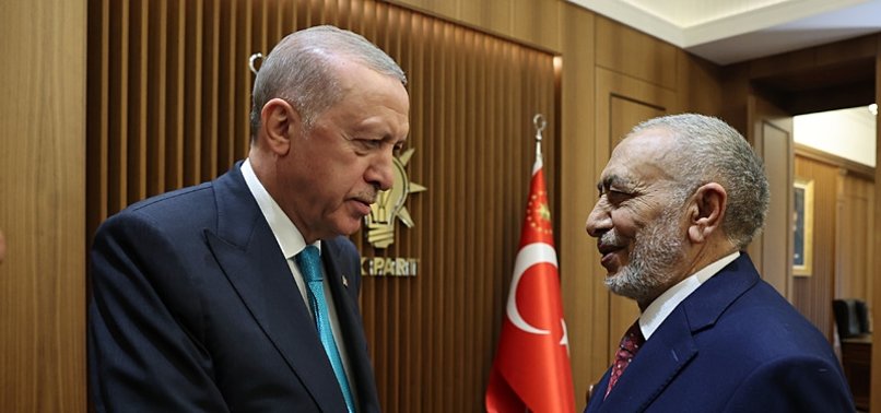 Turkish president receives Iraqi parliament speaker...