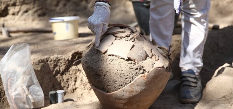 900-year-old ceremonial pot found in Türkiyes UNESCO site...